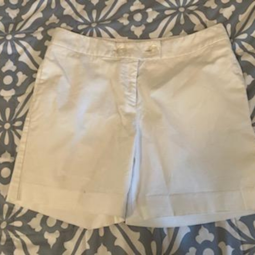💥White shorts